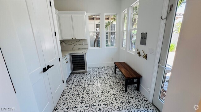 Building Photo - 3179 Palazzo Reale Ave Rental