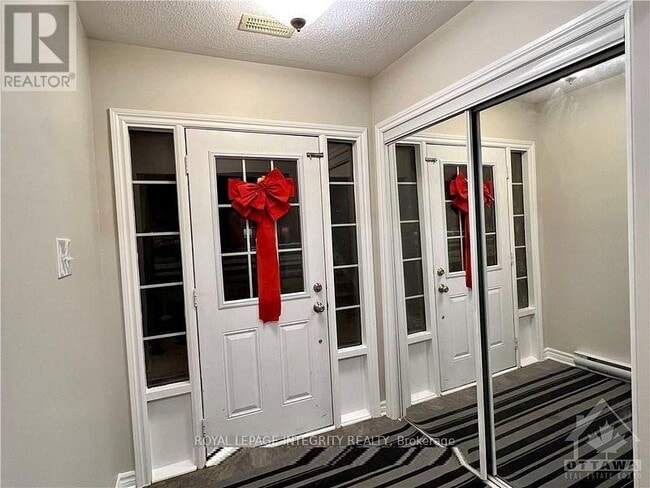 Photo - 3881 Strandherd Dr