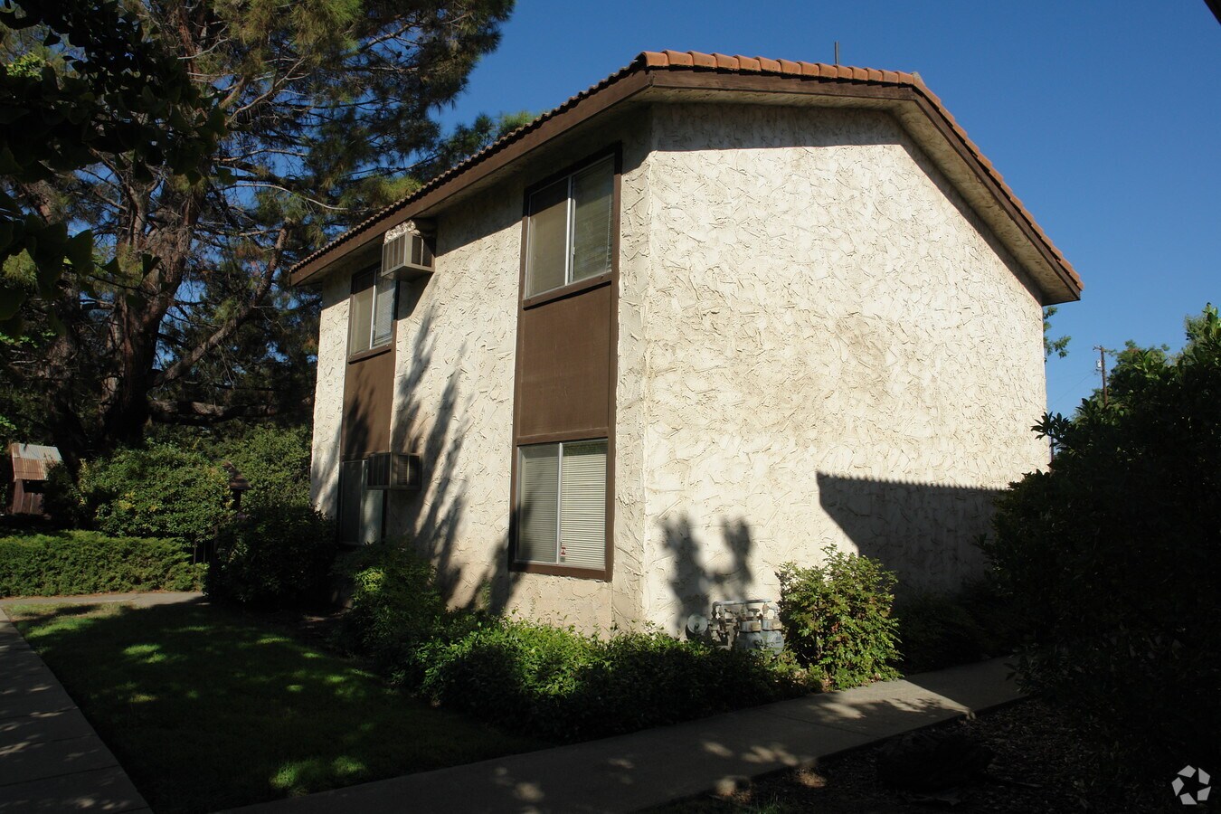 Photo - 1519 Locust St
