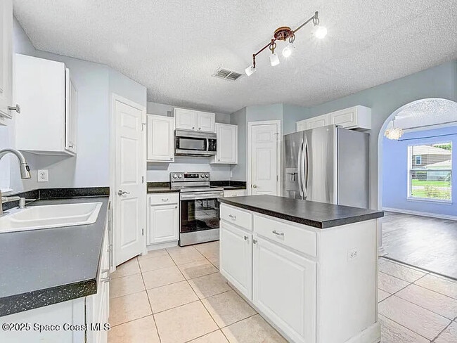 Photo - 2240 Spring Creek Cir