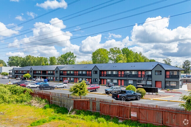 Pinnacle Apartments