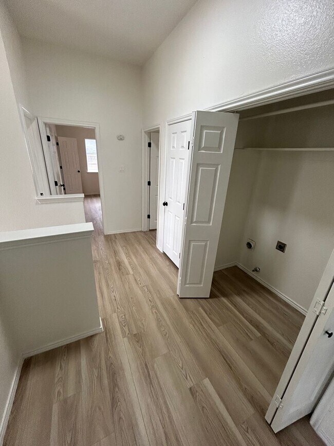 Photo - 1131 Holly Dr