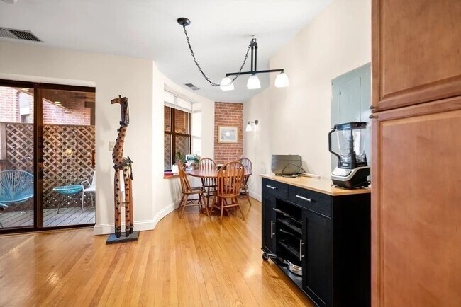 Photo - 95 Gainsborough St Unidad 307