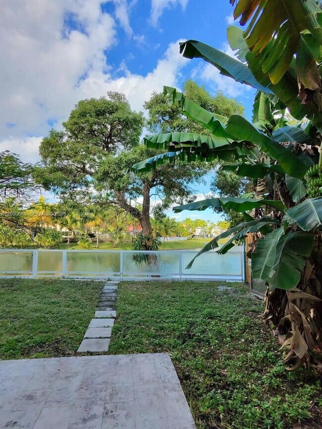 Photo - 9009 SW 214th St Unidad 9009