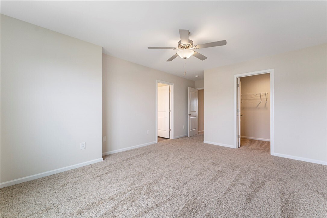 Photo - 105 Weaver Way