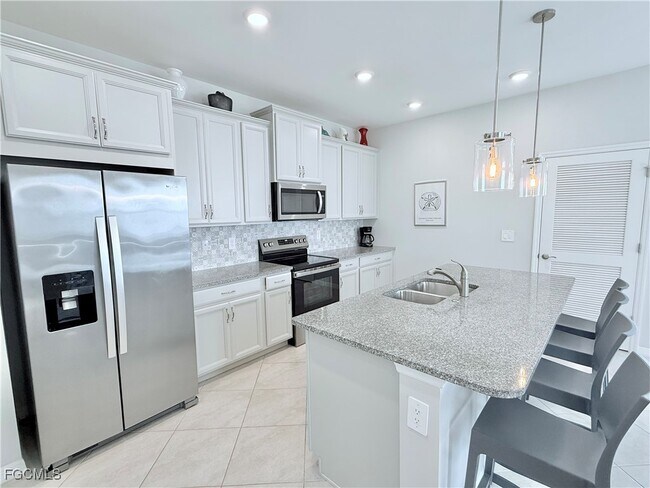 Photo - 3029 Royal Gardens Ave