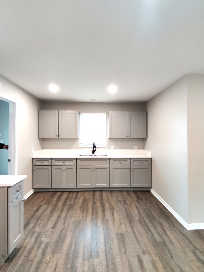 Photo - 401 N 3rd St