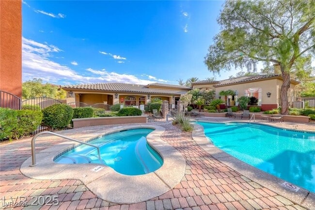 Photo - 4400 S Jones Blvd Unit 2103