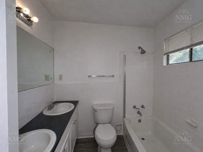 Photo - 2729 Carleton St