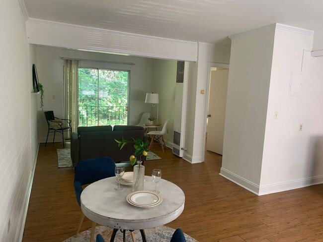 Photo - Charming One Bedroom Apartment In The Heart of Plaza Midwood!