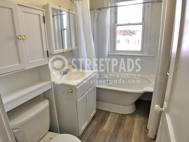 Photo - bedroom in Boston MA 02215