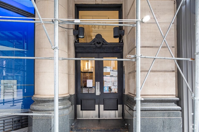 Photo - 476 Broadway