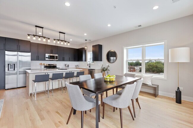 Photo - 5689 N Lincoln Ave Unit 4N