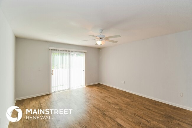 Photo - 556 Eiseman Wy