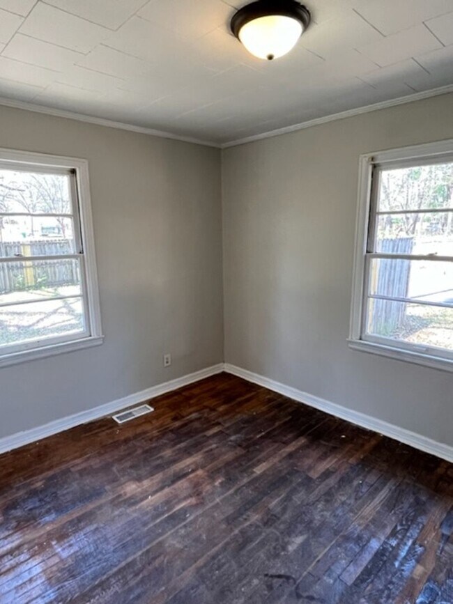 Photo - Renovated 4 Bedroom 1 Bath Home for Rent!