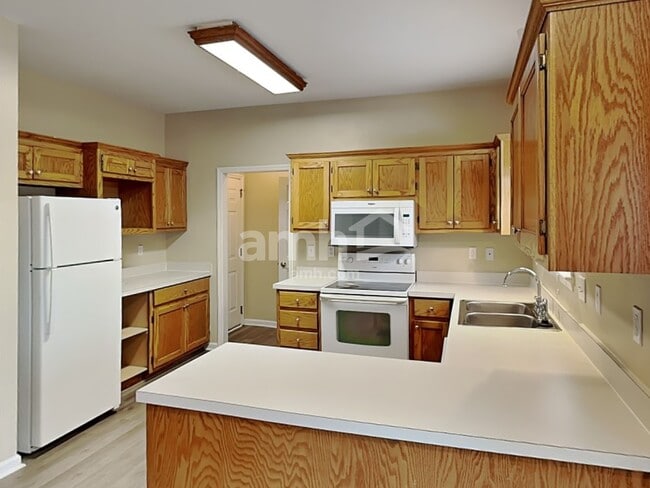 Photo - 2702 Camden Ct