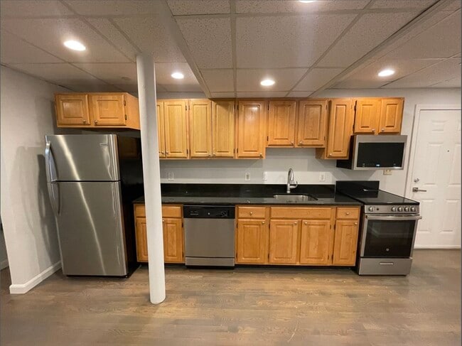 Building Photo - 77 Park Dr Unit D Rental