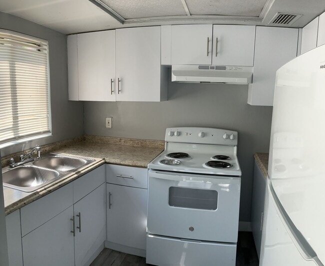 Photo - 617 SW 69th St Unidad C