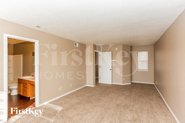 Photo - 737 Fern St