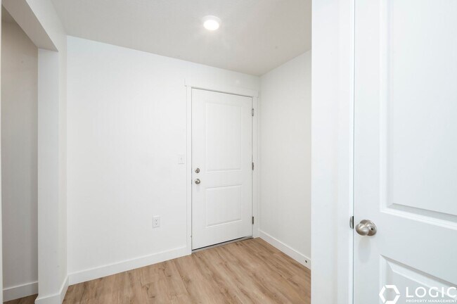 754 W Blue Magic Ln Unit 303