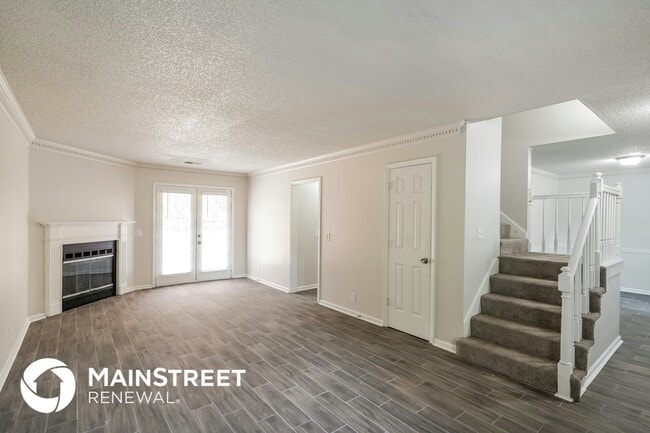 Photo - 124 Newcastle Ct