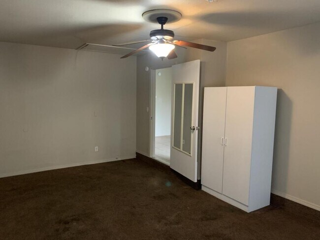 Photo - 717 NE 37th St House