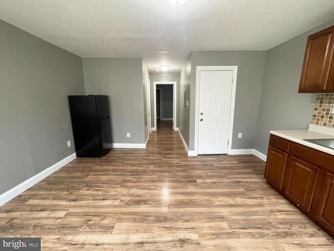 Building Photo - 1934 W Ontario St Unit 2 FRONT