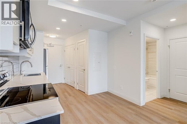 Photo - 1333 Weber St E Unité 301