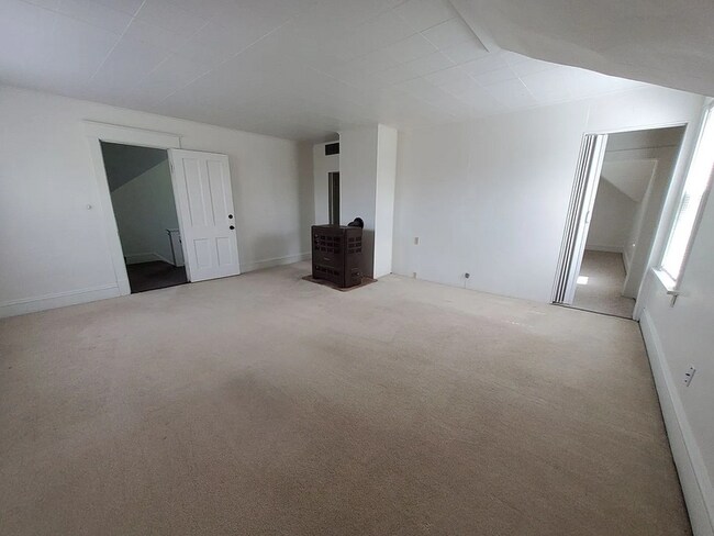 Photo - 314 W 19th Ave