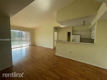Photo - 2 br, 2 bath Condo - 6851 SW 44th St Apt 309 Unit Apt 309