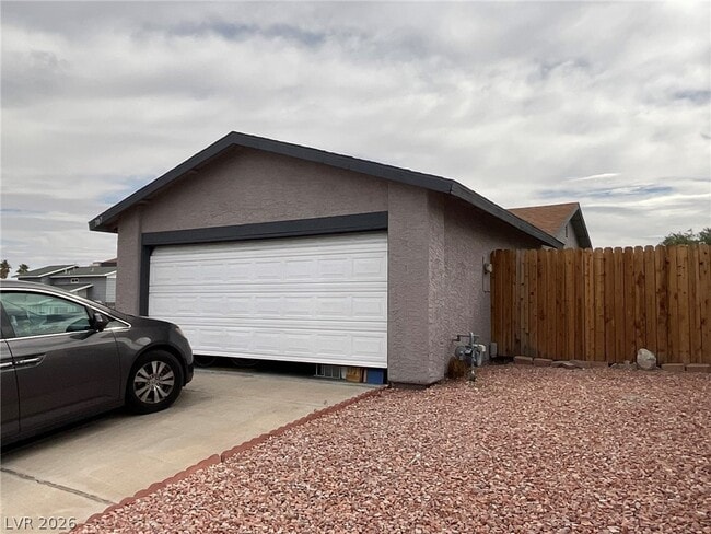 Photo - 707 Honeybee Ct