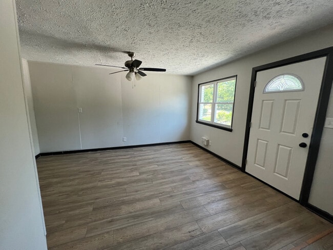 Photo - 3010 Indiana Ave Unit A