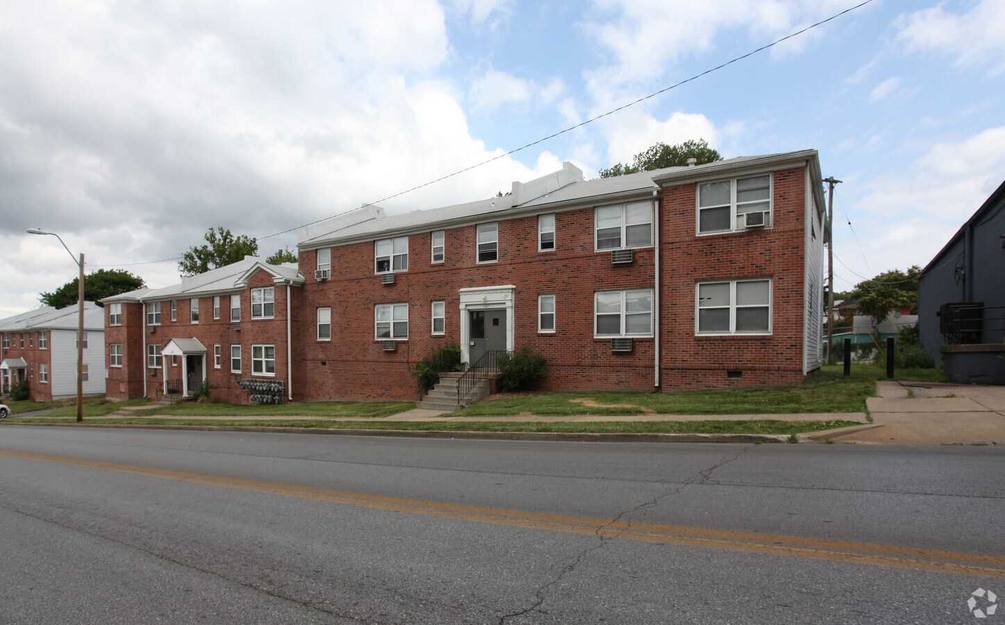 Photo - Greenleaf Apartments 2
