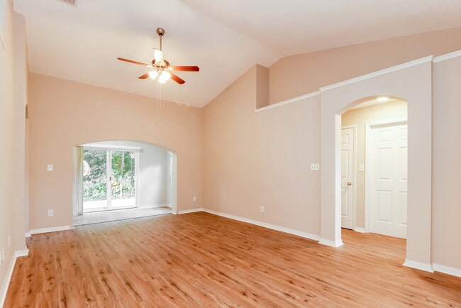 Photo - 2135 Remington Pointe Blvd