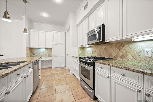 Photo - 998 Stanford Ave Unit 308