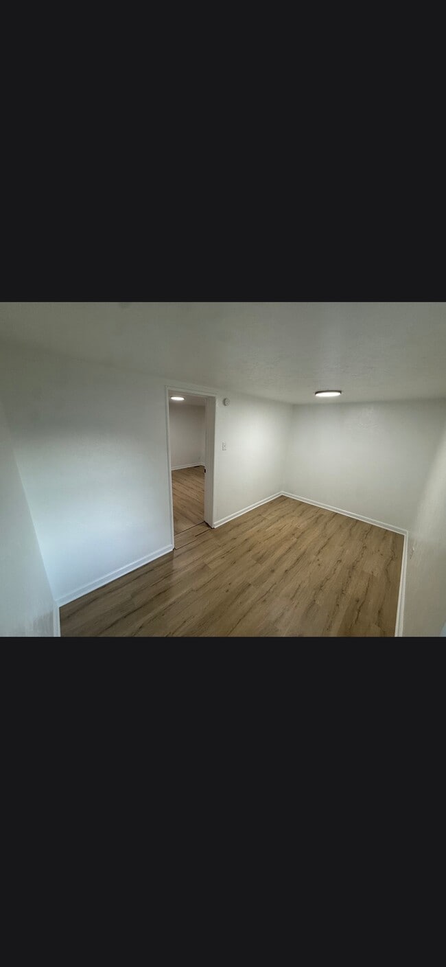 Photo - 12 Kuntz St Unit 12