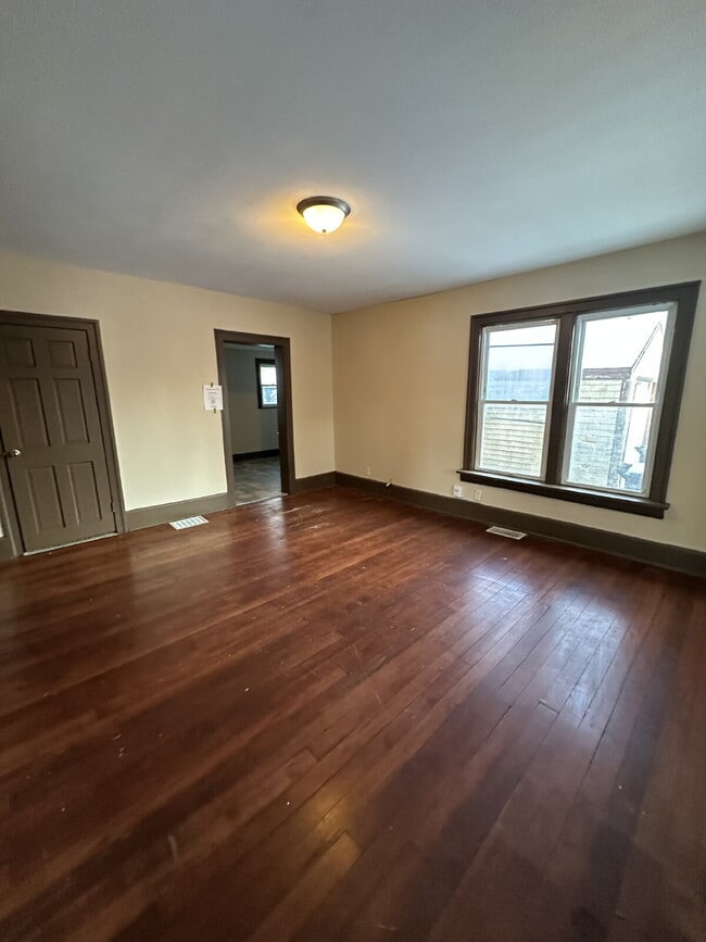 Photo - 124 N Washington St