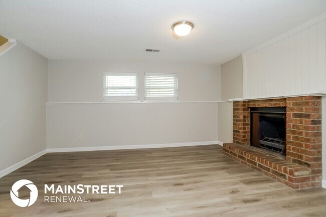 Photo - 114 Nanette St