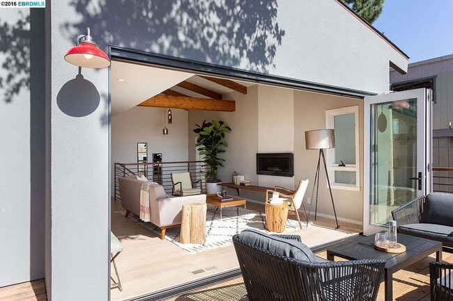 Photo - 6285 Skyline Blvd