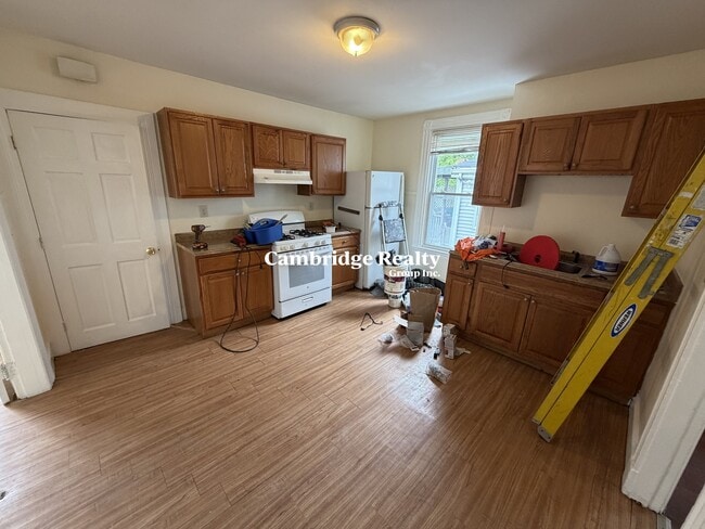 Photo - 567 Main St Unit 1R
