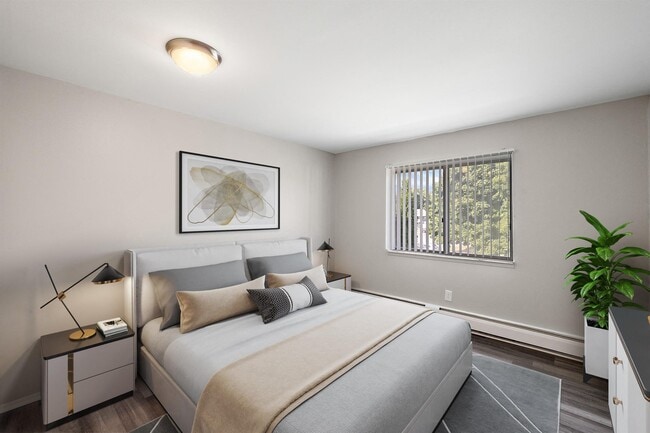 Town & Country Apartments - Wixom, MI