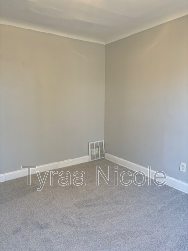 Photo - 16503 Ward Ave