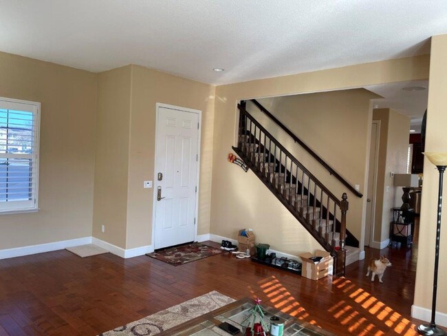 Photo - NEWER MODERN HOME BEHIND KAISER VACAVILLE *STAR RENTALS