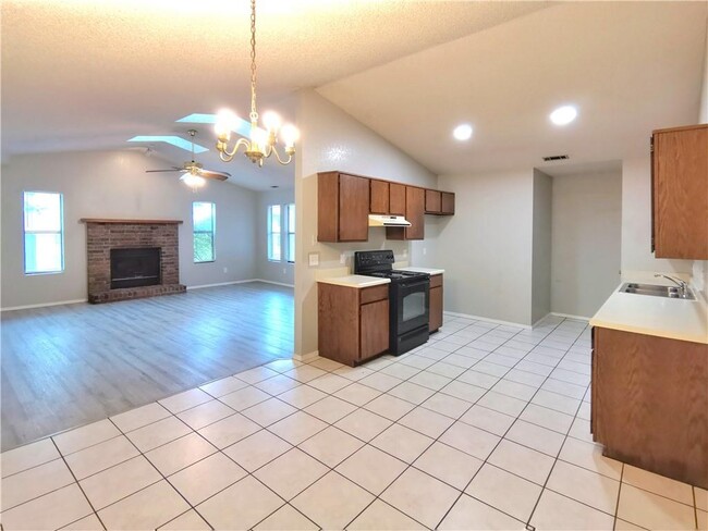 Building Photo - 3611 W Wood St Rental