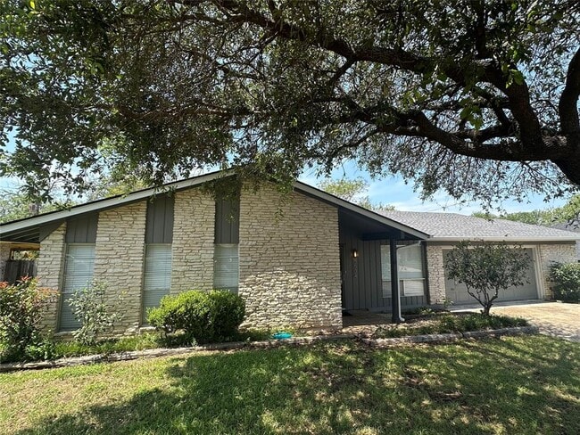 Photo - 5504 Chadwyck Dr Casa