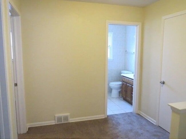 Photo - 117 Englewood Ave