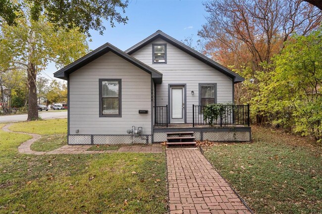 Photo - 1908 S Main St House