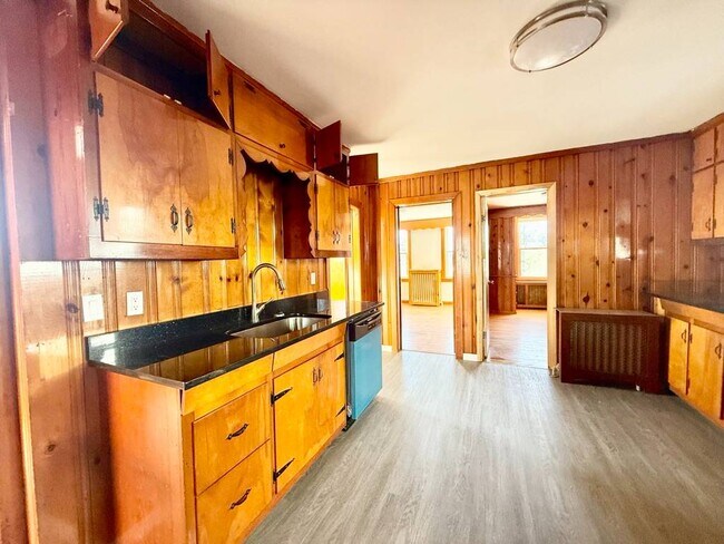 Photo - 15-24-24 125th St Unit 2