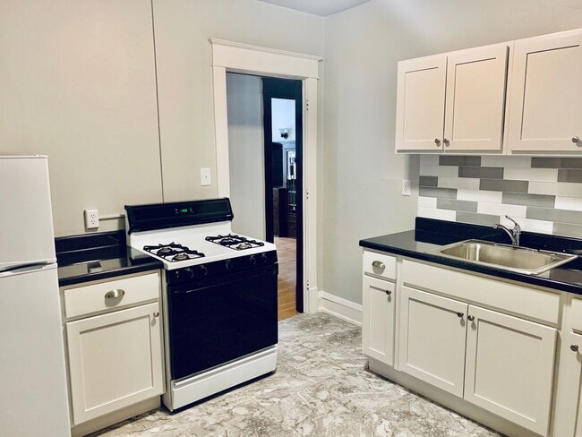 Photo - Saxony Manor