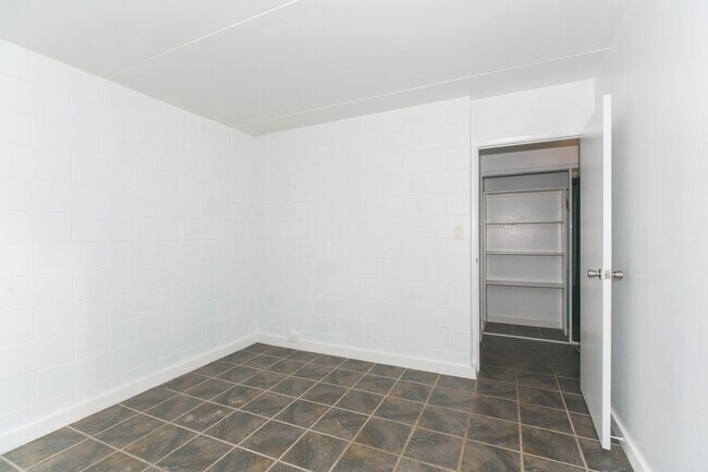Photo - Nahoa Apartments - Ground Floor 2-bdrm/1-bath Unit 165